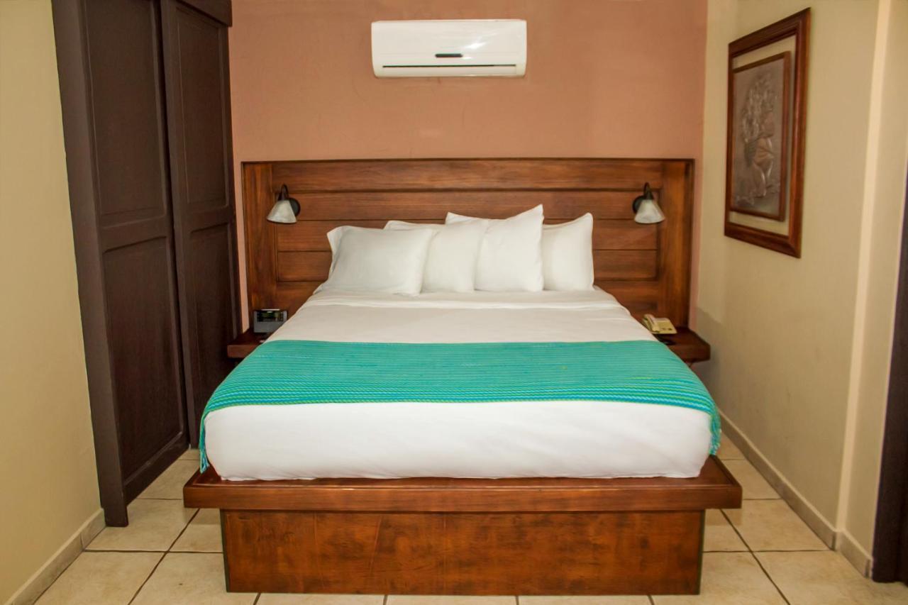 La Riviera Hotel San Antonio De Belen المظهر الخارجي الصورة