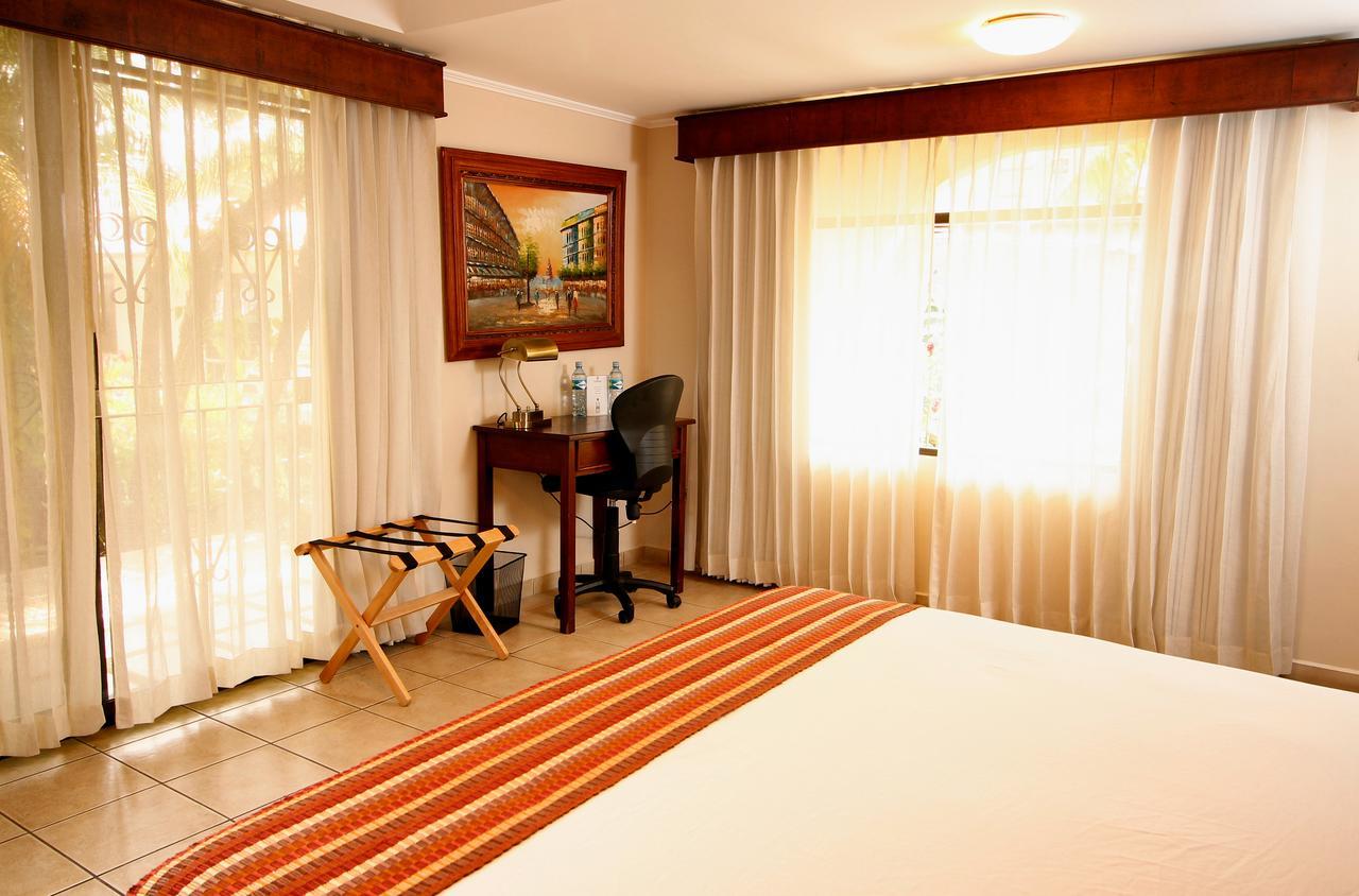 La Riviera Hotel San Antonio De Belen المظهر الخارجي الصورة